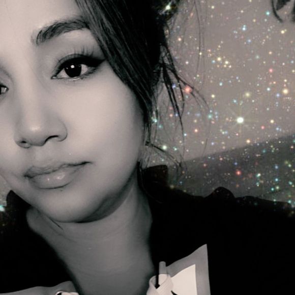 Meet your Posher, Mscecilia - Picture 1 of 1